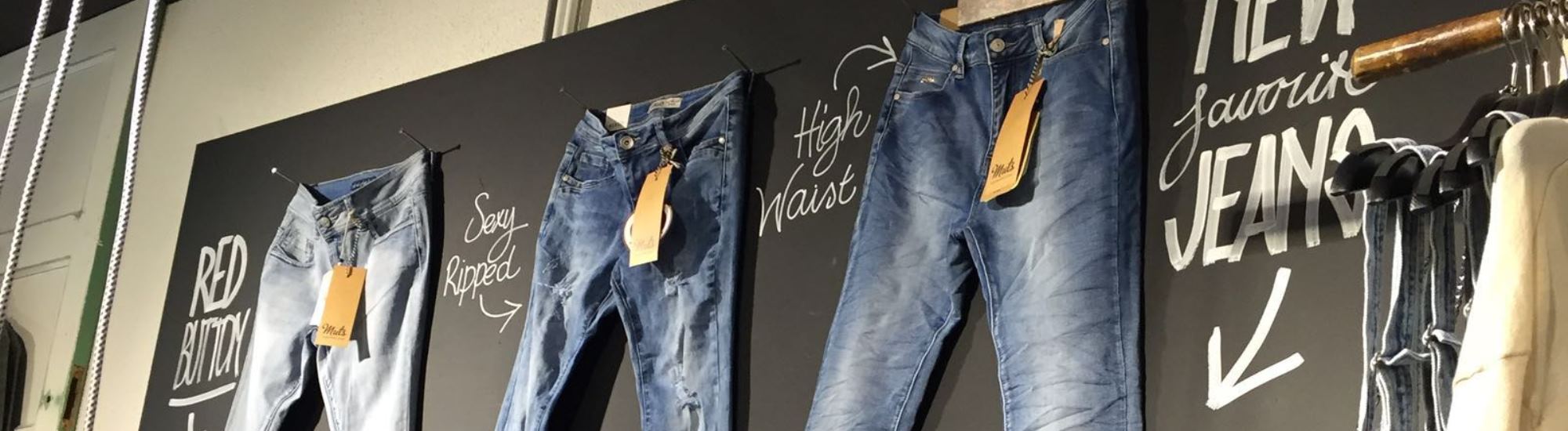 nieuwe winkel verlicht met gebruikte armaturen
