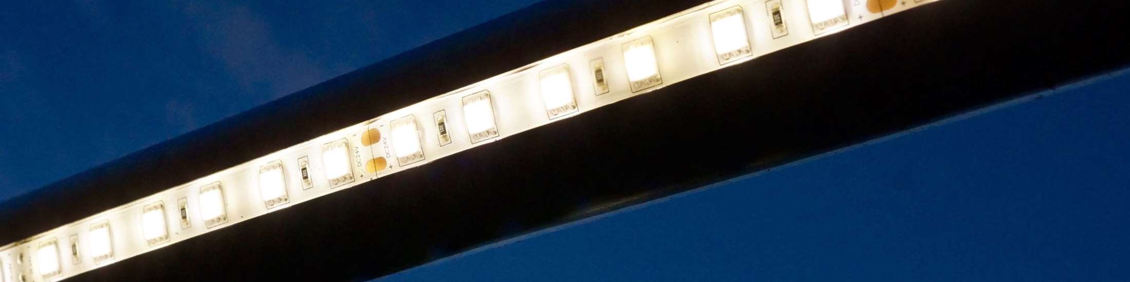 Led spandoekbuis